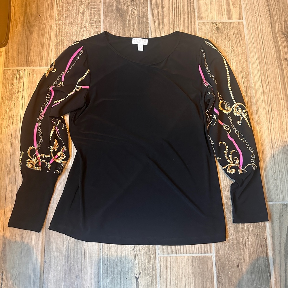 Scarpa Black Knit ùBlouse with Gold and Pink Accents. NWOT